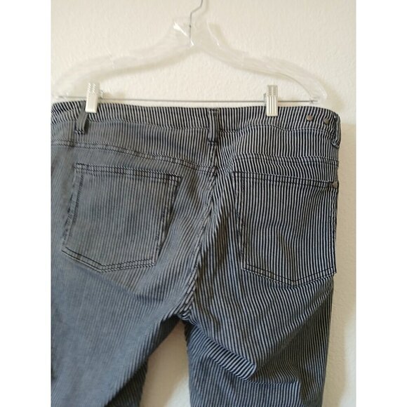 CABI JEANS Navy + White Johnny Railroad Striped Crop Length Women's Jeans 12 - Picture 7 of 16